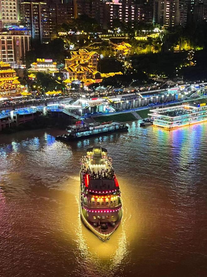 深度体验情侣必去路线与费用全解析麻将胡了重庆4日游：磁器口洪崖洞(图2)